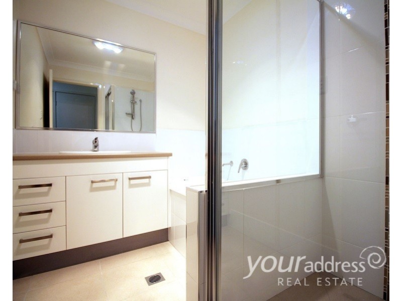 2/19 Haig Road, Loganlea QLD 4131