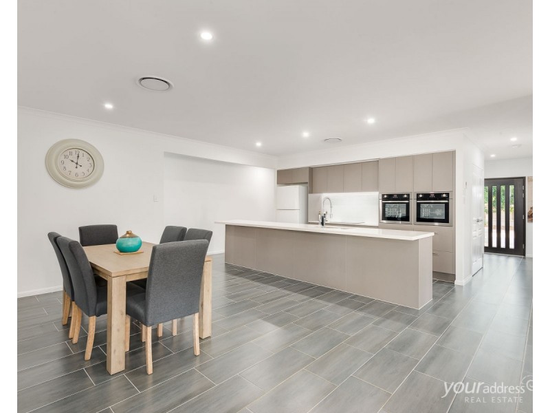 11 Gumview Close, Regents Park QLD 4118