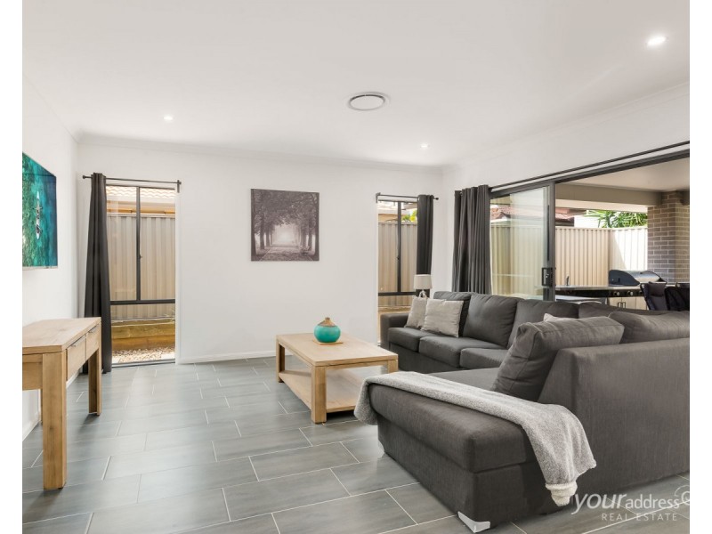 11 Gumview Close, Regents Park QLD 4118