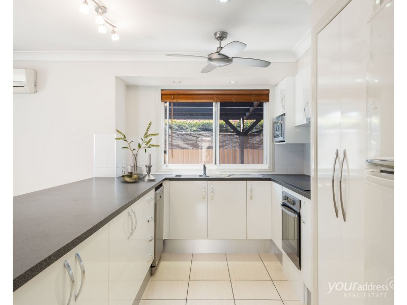 39 Bannockburn Crescent, Parkinson QLD 4115