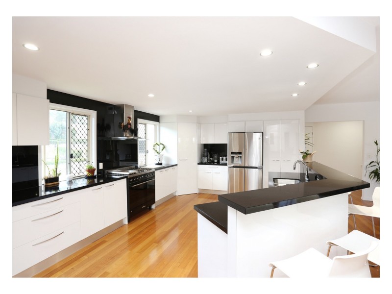 373 Wuraga Road, Bahrs Scrub QLD 4207