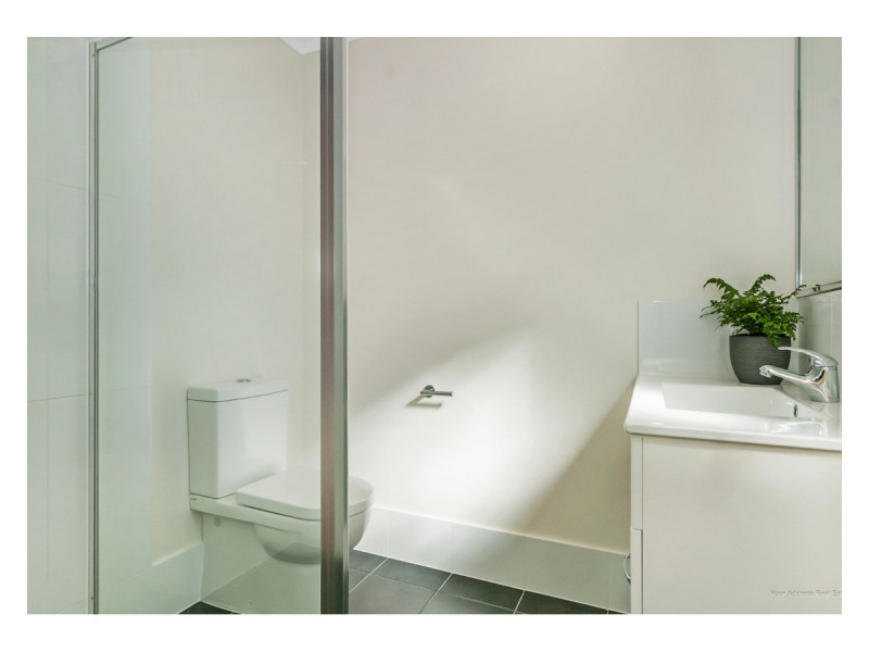 8A Clarendon Avenue, Bethania QLD 4205