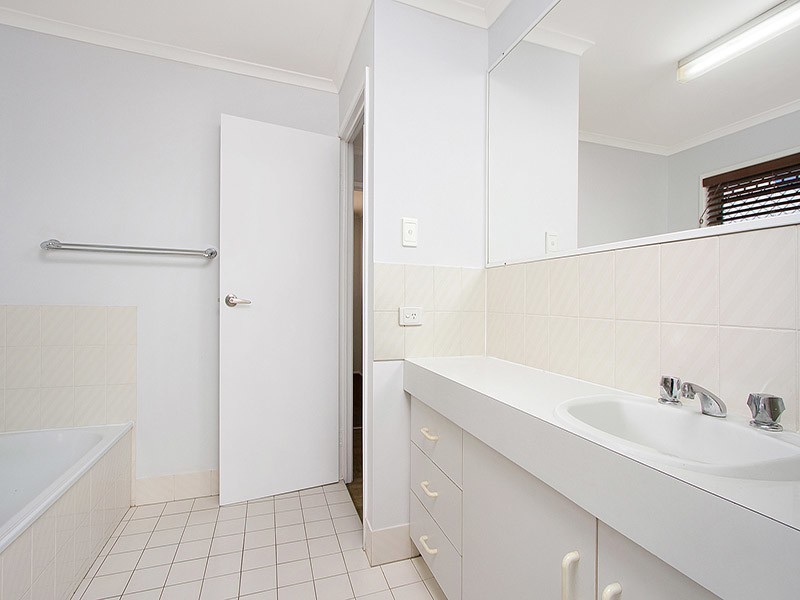 12 Hargrill Court, Boronia Heights QLD 4124
