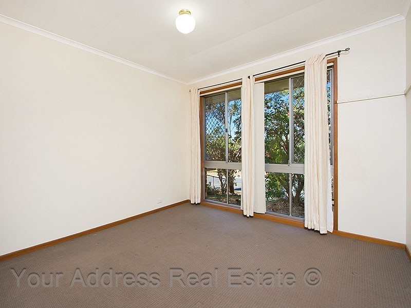 32 Dracon Street, Regents Park QLD 4118