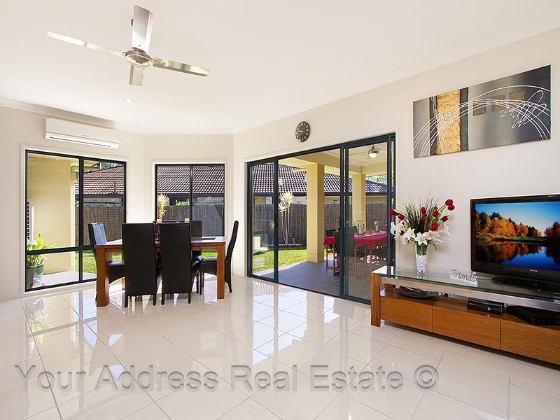 9 Copia Street, Calamvale QLD 4116