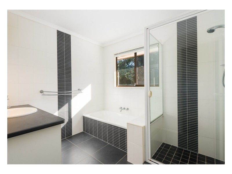 128 Talinga Drive, Park Ridge QLD 4125