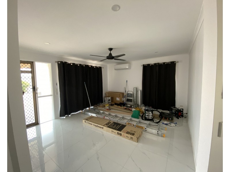 76 Bottlebrush Drive, Regents Park QLD 4118