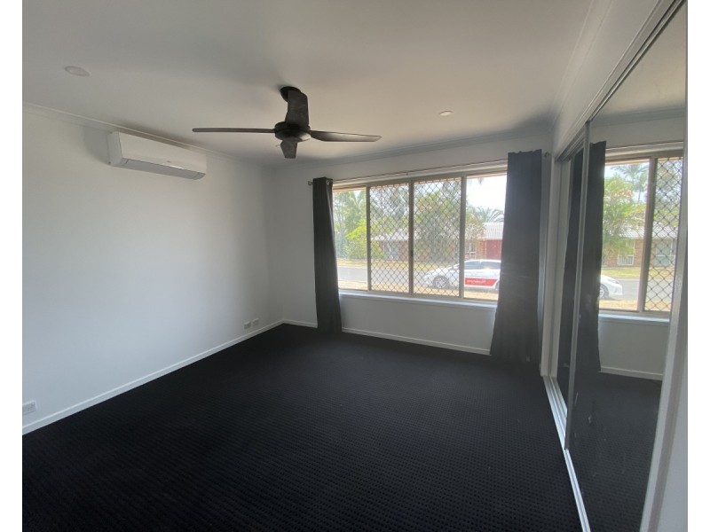 76 Bottlebrush Drive, Regents Park QLD 4118