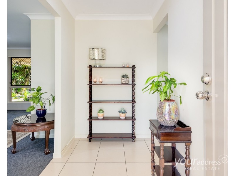 10 Chaka Street, Hillcrest QLD 4118