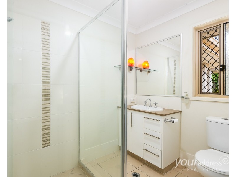 10 Chaka Street, Hillcrest QLD 4118