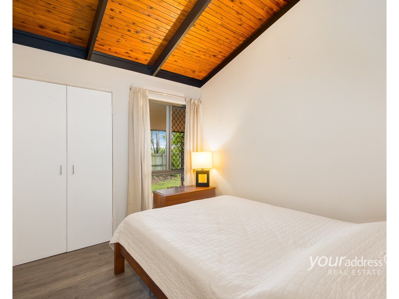 1 Lyra Court, Regents Park QLD 4118