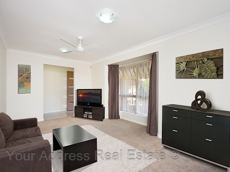 142 Emerald Drive, Regents Park QLD 4118