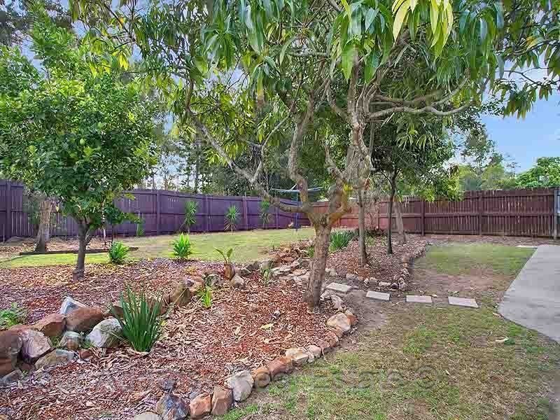 142 Emerald Drive, Regents Park QLD 4118
