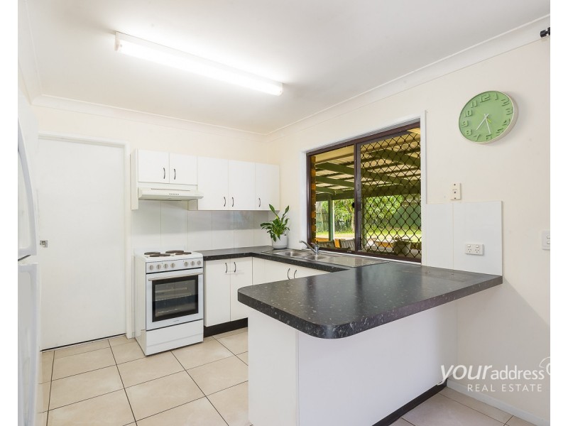 7 Watling Street, Hillcrest QLD 4118