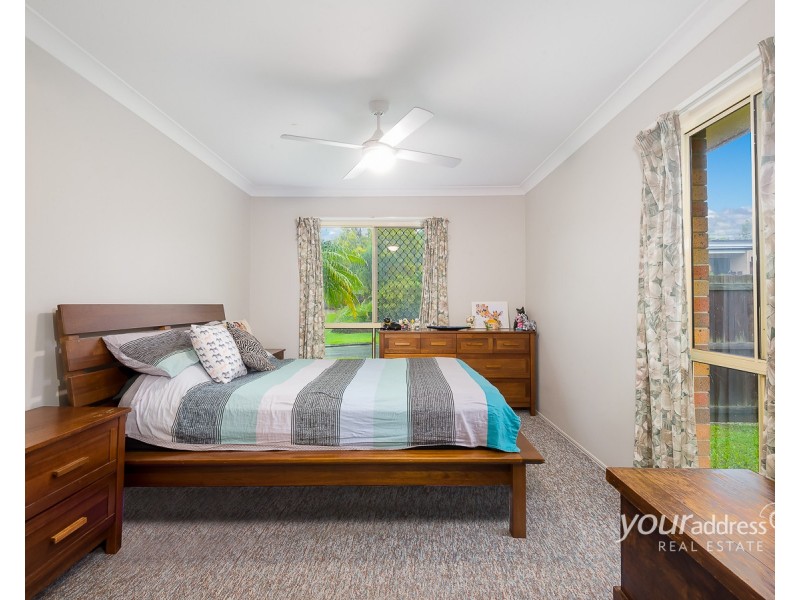 60 Avonmore Street, Edens Landing QLD 4207