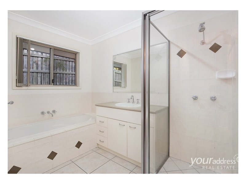 21 Mountain View Crescent, Mount Warren Park QLD 4207