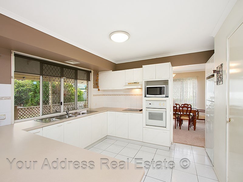 7 Lawson Place, Forest Lake QLD 4078