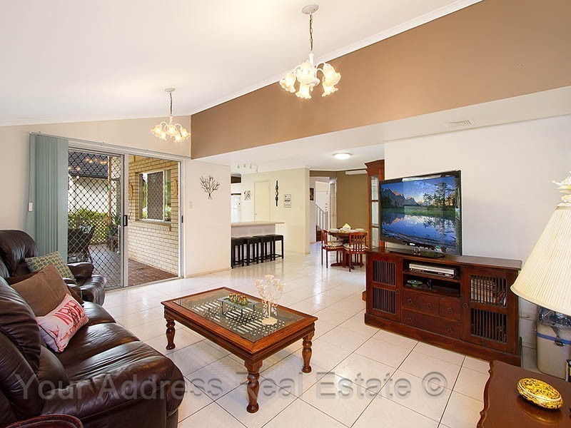 7 Lawson Place, Forest Lake QLD 4078