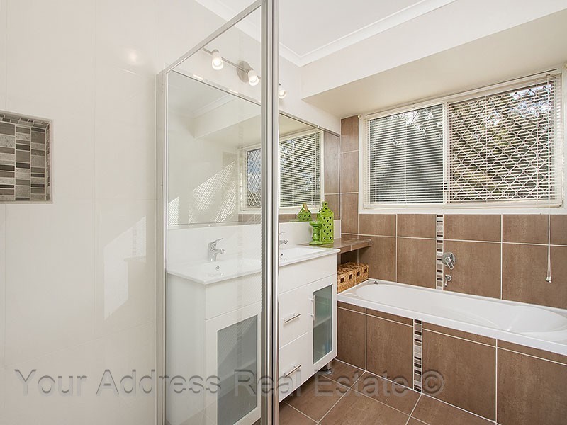 7 Lawson Place, Forest Lake QLD 4078