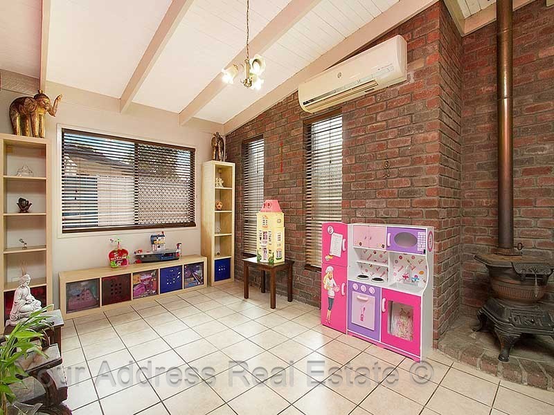 15 Homestead Street, Marsden QLD 4132