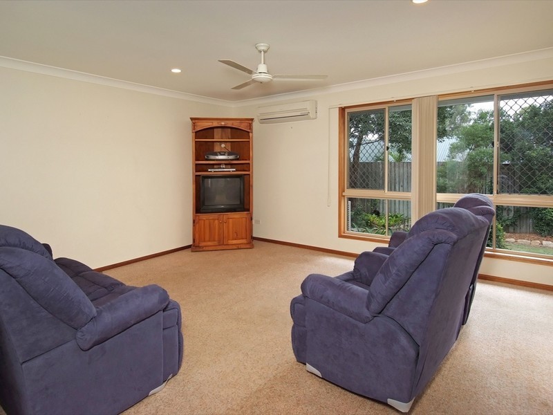 16 Serrata Circuit, Forest Lake QLD 4078