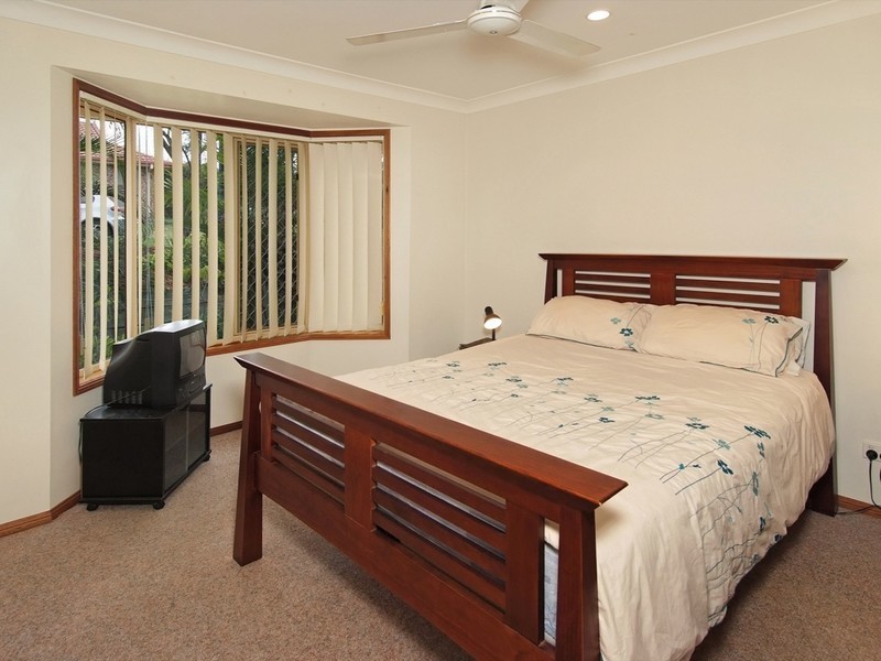 16 Serrata Circuit, Forest Lake QLD 4078