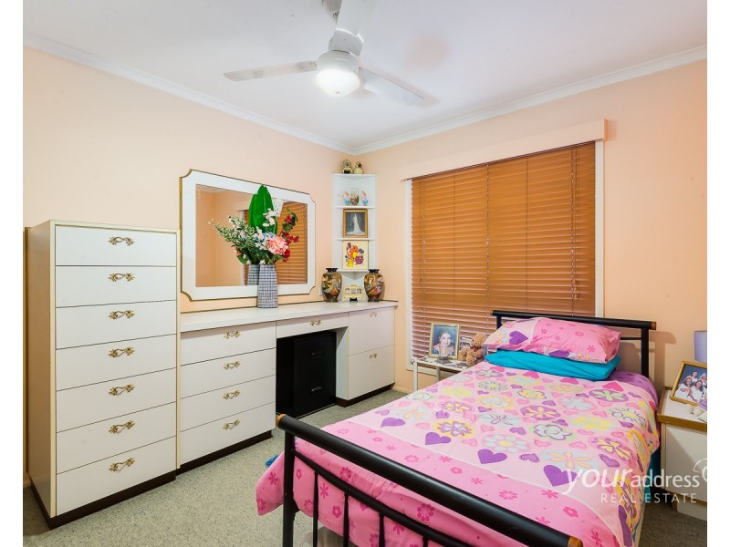 16 Strathallen Drive, Boronia Heights QLD 4124