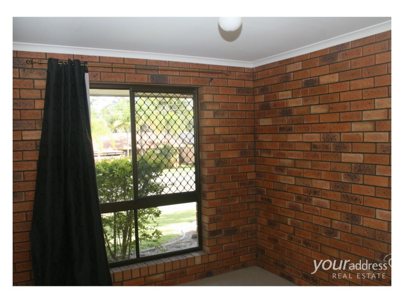 16 Bennett Drive, Regents Park QLD 4118