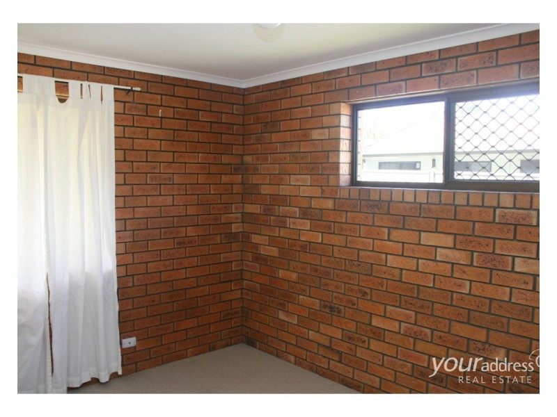 16 Bennett Drive, Regents Park QLD 4118