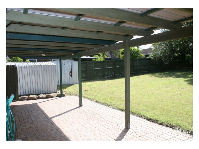 16 Bennett Drive, Regents Park QLD 4118