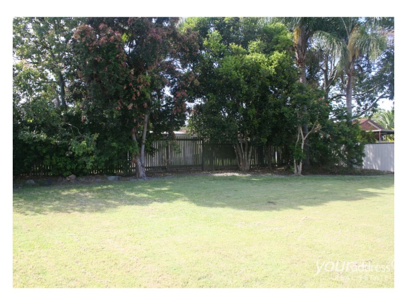 16 Bennett Drive, Regents Park QLD 4118