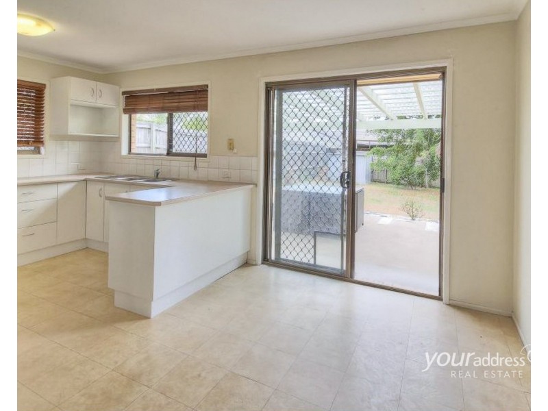 4 Vergulde Road, Regents Park QLD 4118