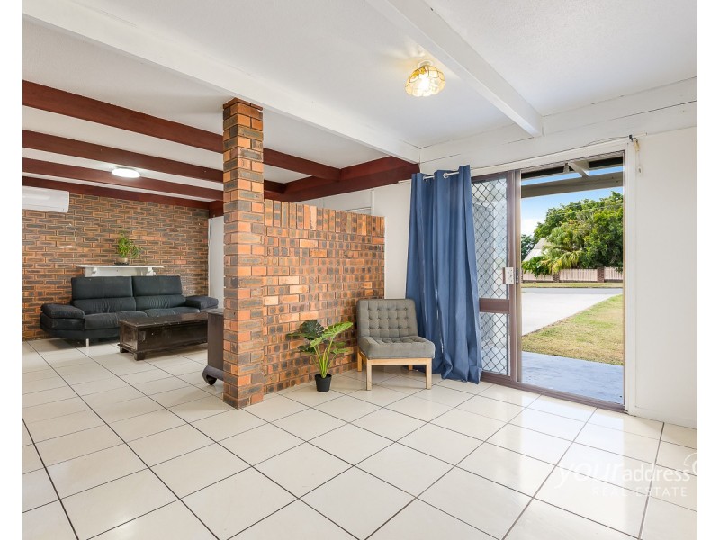 14 Pine Street, Hillcrest QLD 4118