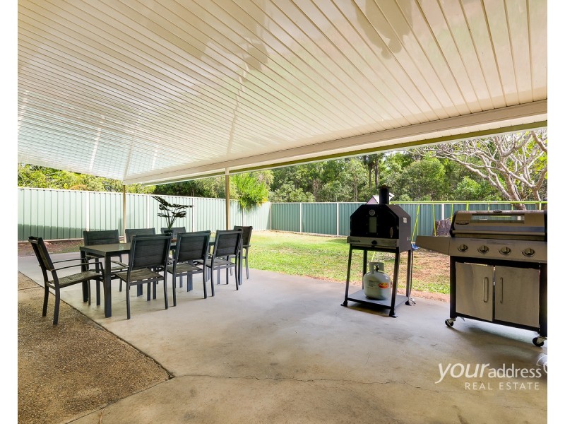 14 Pine Street, Hillcrest QLD 4118