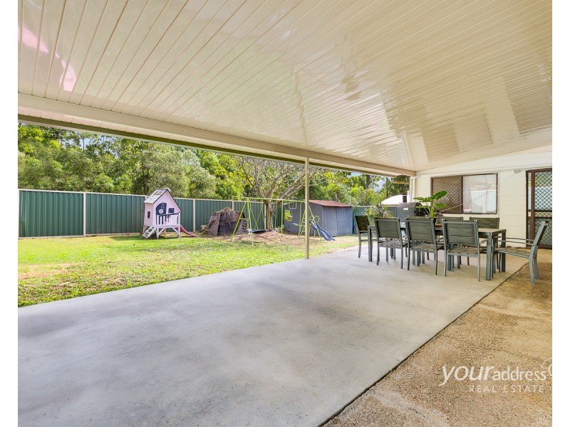 14 Pine Street, Hillcrest QLD 4118