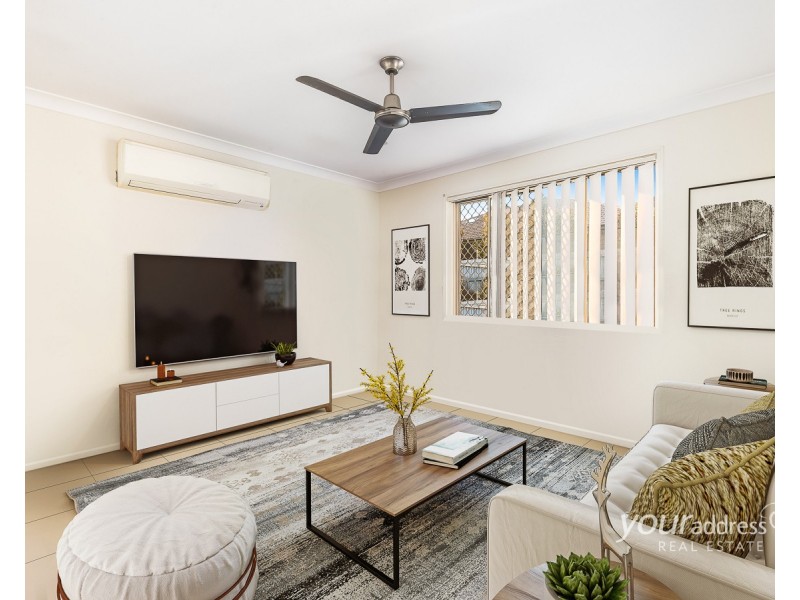 8 Zoe Place, Hillcrest QLD 4118