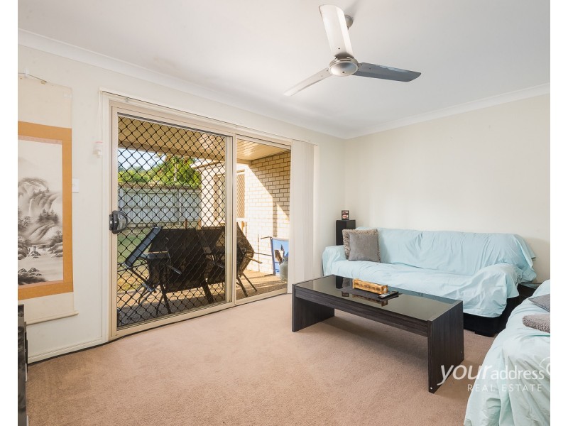 8 Zoe Place, Hillcrest QLD 4118