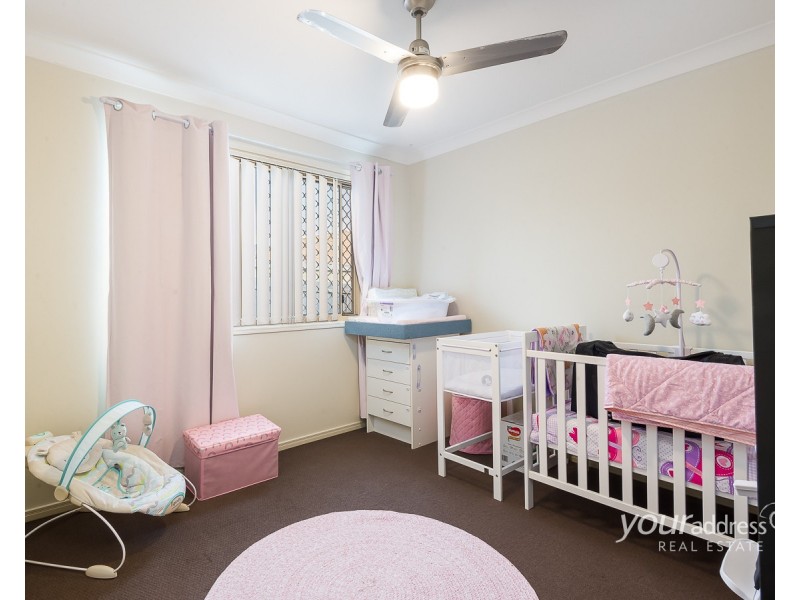 8 Zoe Place, Hillcrest QLD 4118