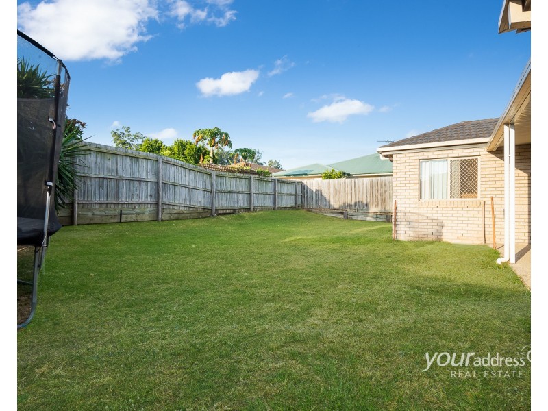 8 Zoe Place, Hillcrest QLD 4118