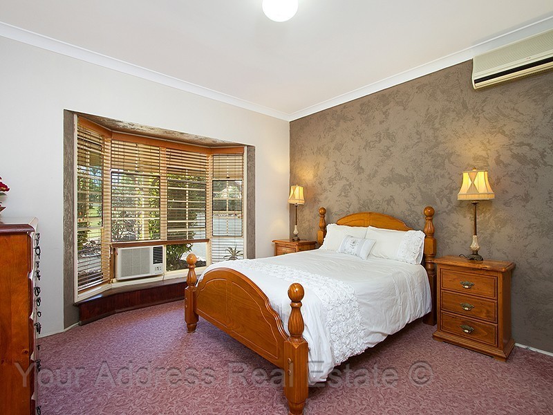 34 Dalkeith Court, Park Ridge South QLD 4125