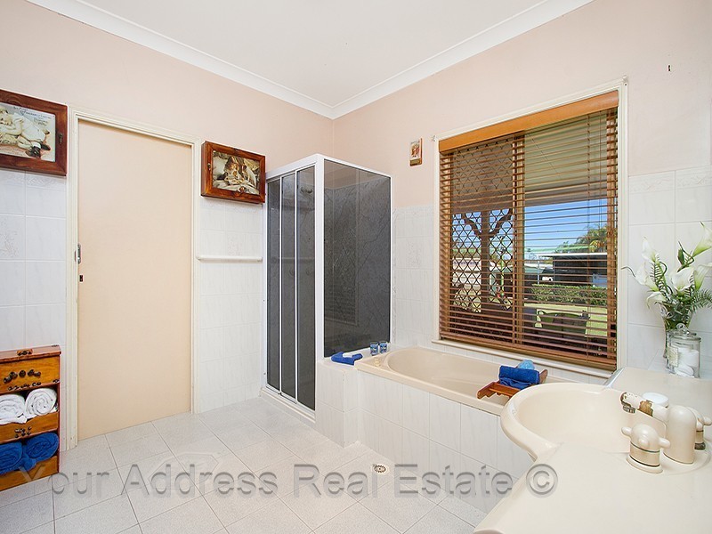 34 Dalkeith Court, Park Ridge South QLD 4125