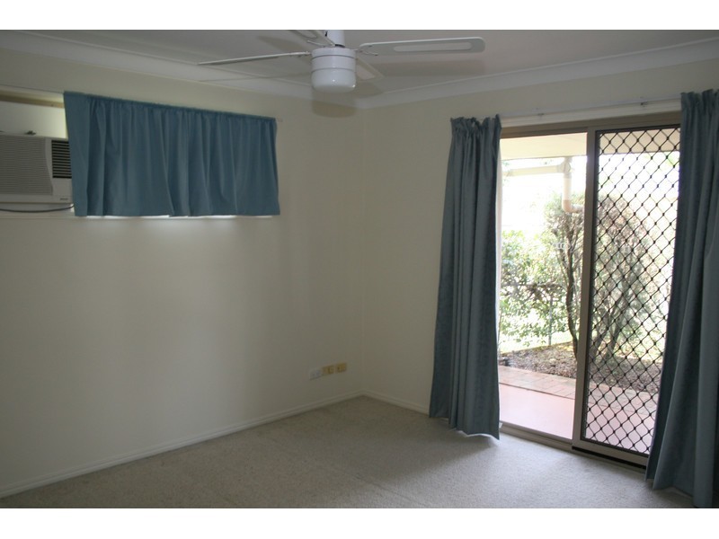 2 Danvers Court, Hillcrest QLD 4118