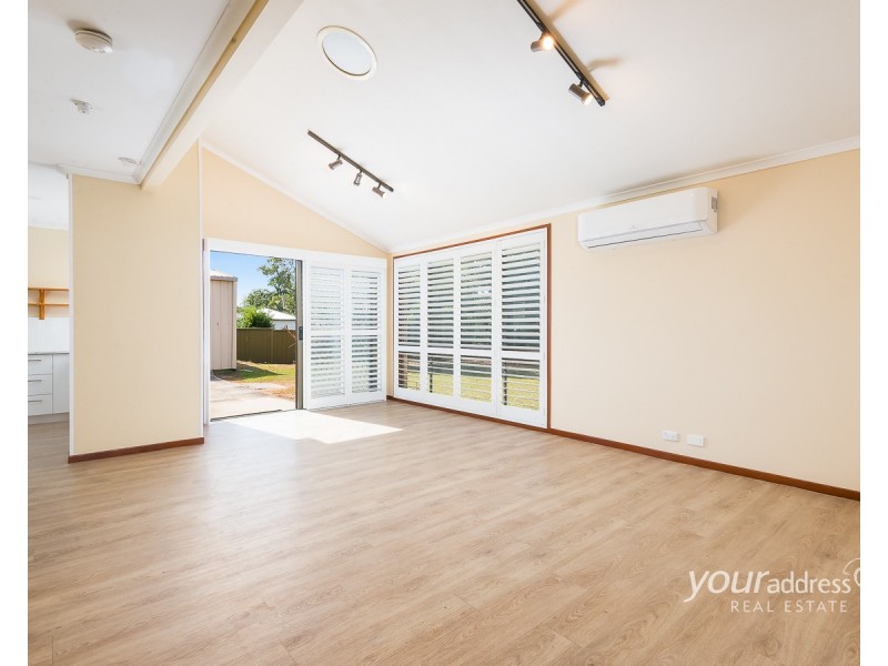 13 Bennett Drive, Regents Park QLD 4118