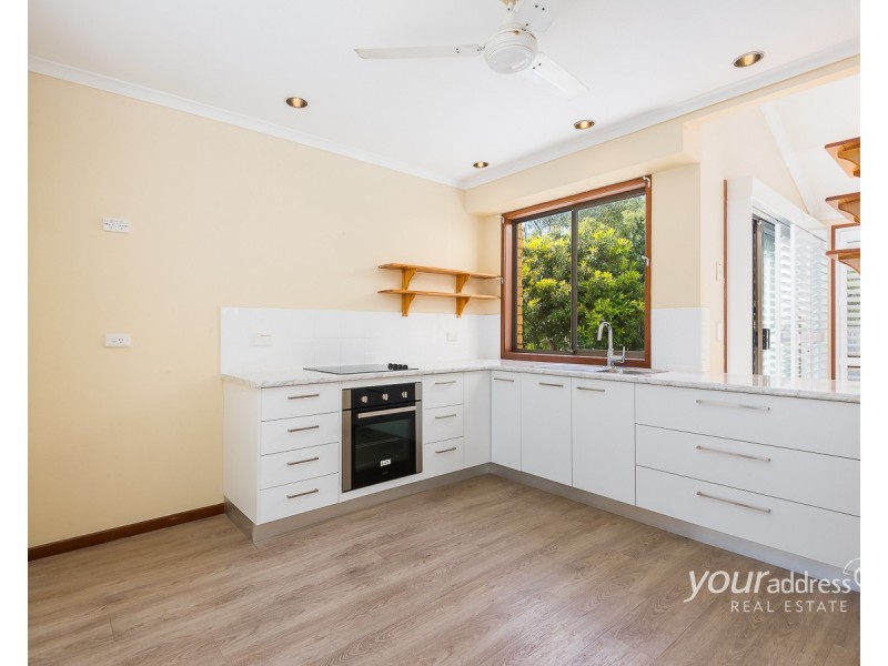 13 Bennett Drive, Regents Park QLD 4118