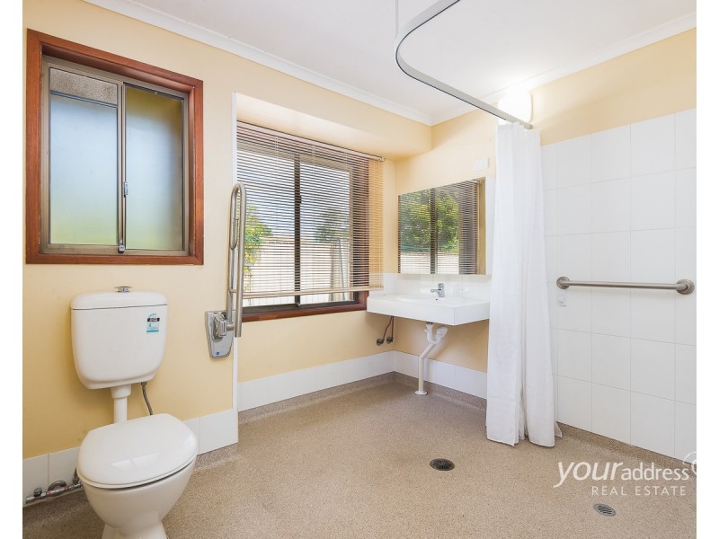 13 Bennett Drive, Regents Park QLD 4118