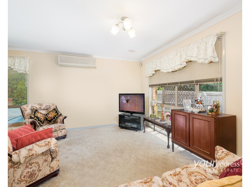 102 Bottlebrush Drive, Regents Park QLD 4118
