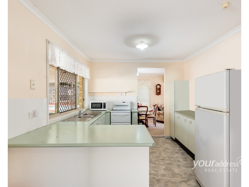 102 Bottlebrush Drive, Regents Park QLD 4118