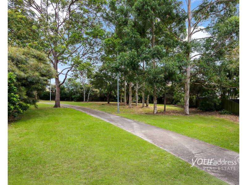102 Bottlebrush Drive, Regents Park QLD 4118