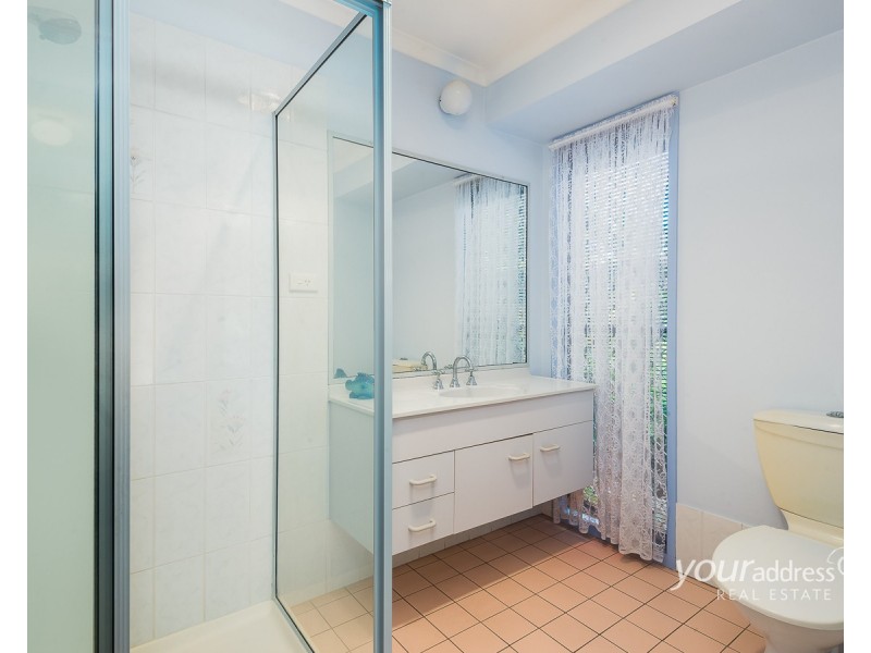 127 Emerald Drive, Regents Park QLD 4118