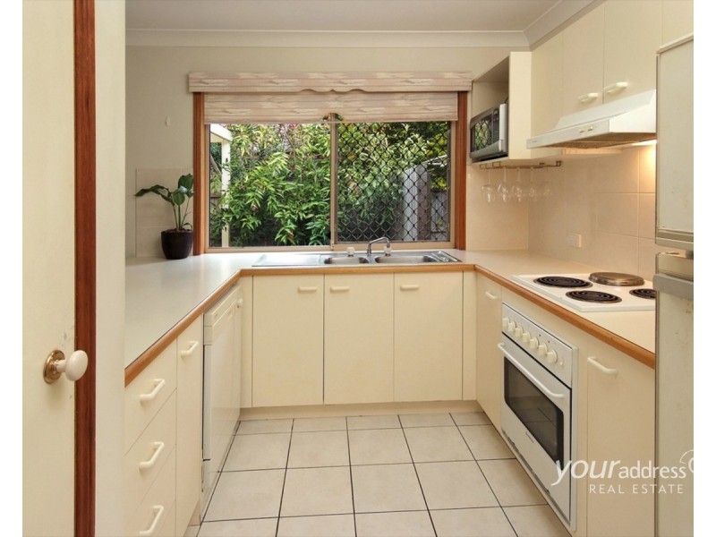 16 Serrata Circuit, Forest Lake QLD 4078